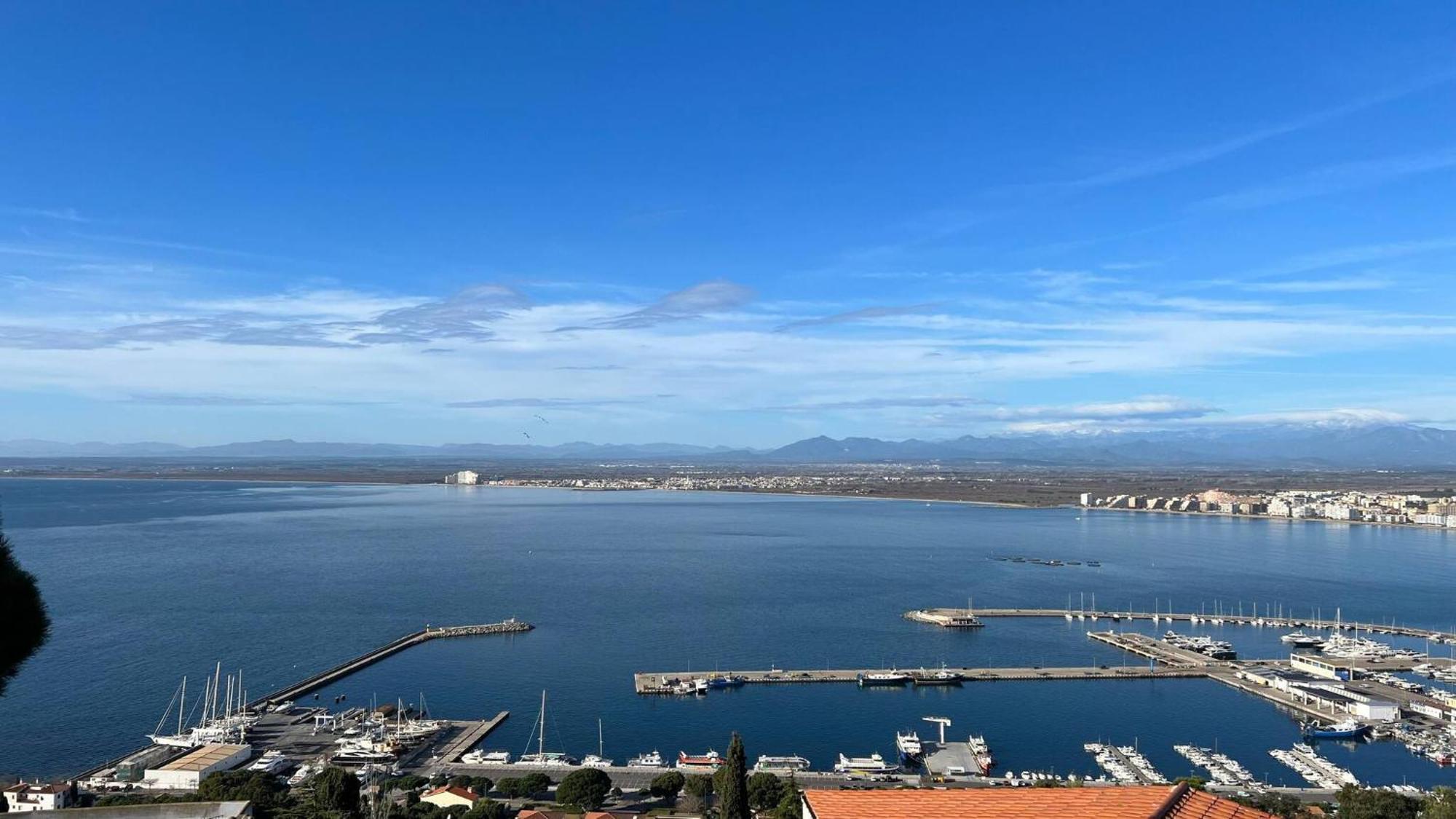 Apartamento Casa Linda Con Vistas Espectaculares โรเซส ภายนอก รูปภาพ